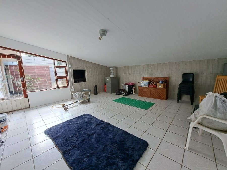 4 Bedroom Property for Sale in Beacon Bay Eastern Cape